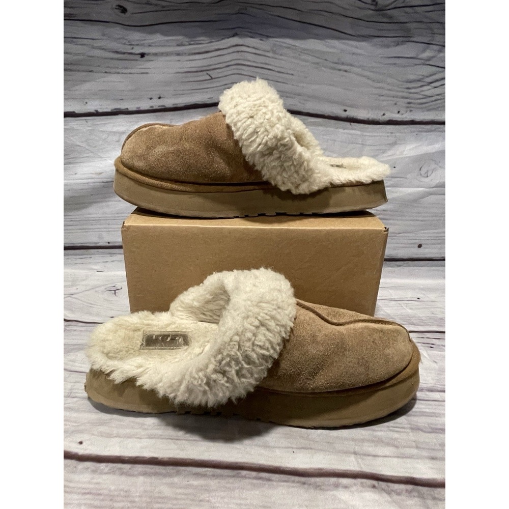 UGG Disquette Slippers Women's Size 10 Chestnut Platform Shearling 1122550 Boots